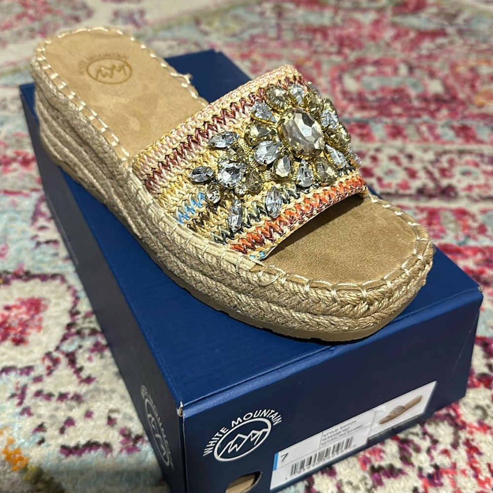 White mountain wedge sandal